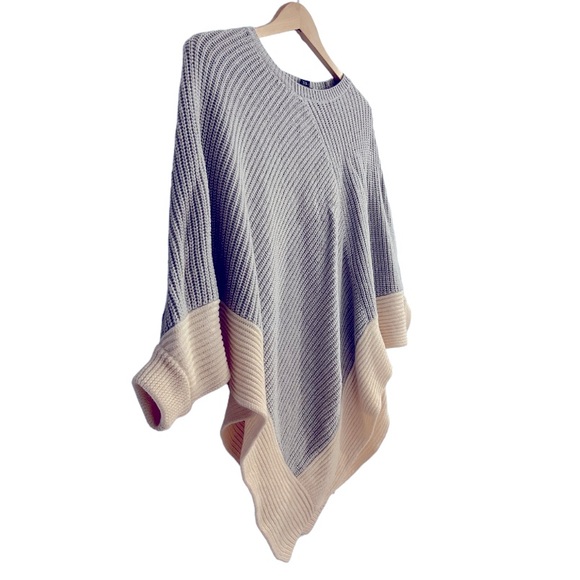 Club Monaco Wool Poncho Sweater. - Picture 4 of 6